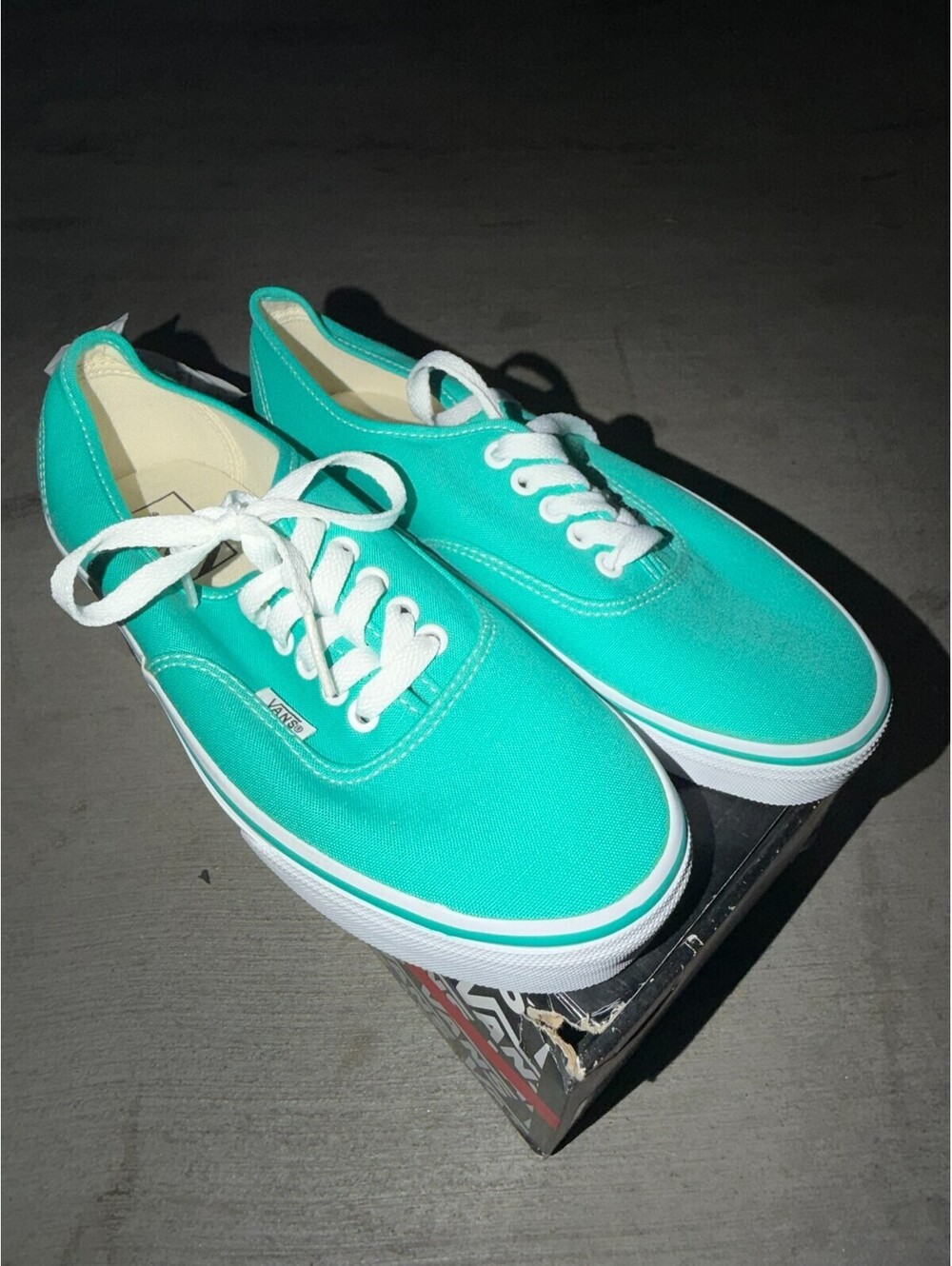 VANS Authentic Canvas Mint Green Women SZ 9 Mens SZ 7.5 Low-Top Skate Sneakers